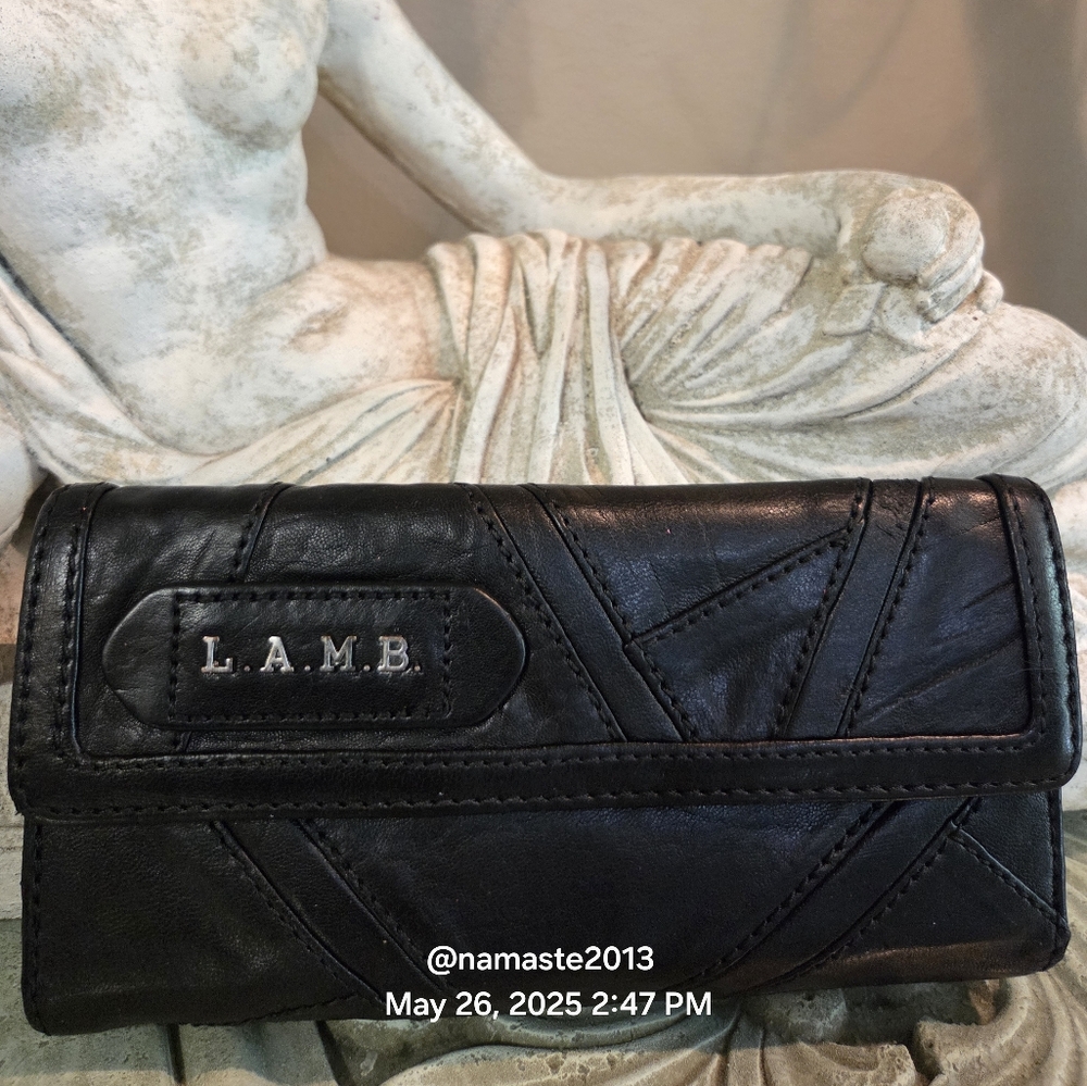 L.A.M.B. Gwen Stefani Leather Pebbled Tri-fold Wallet Designer Zip Pocket #135